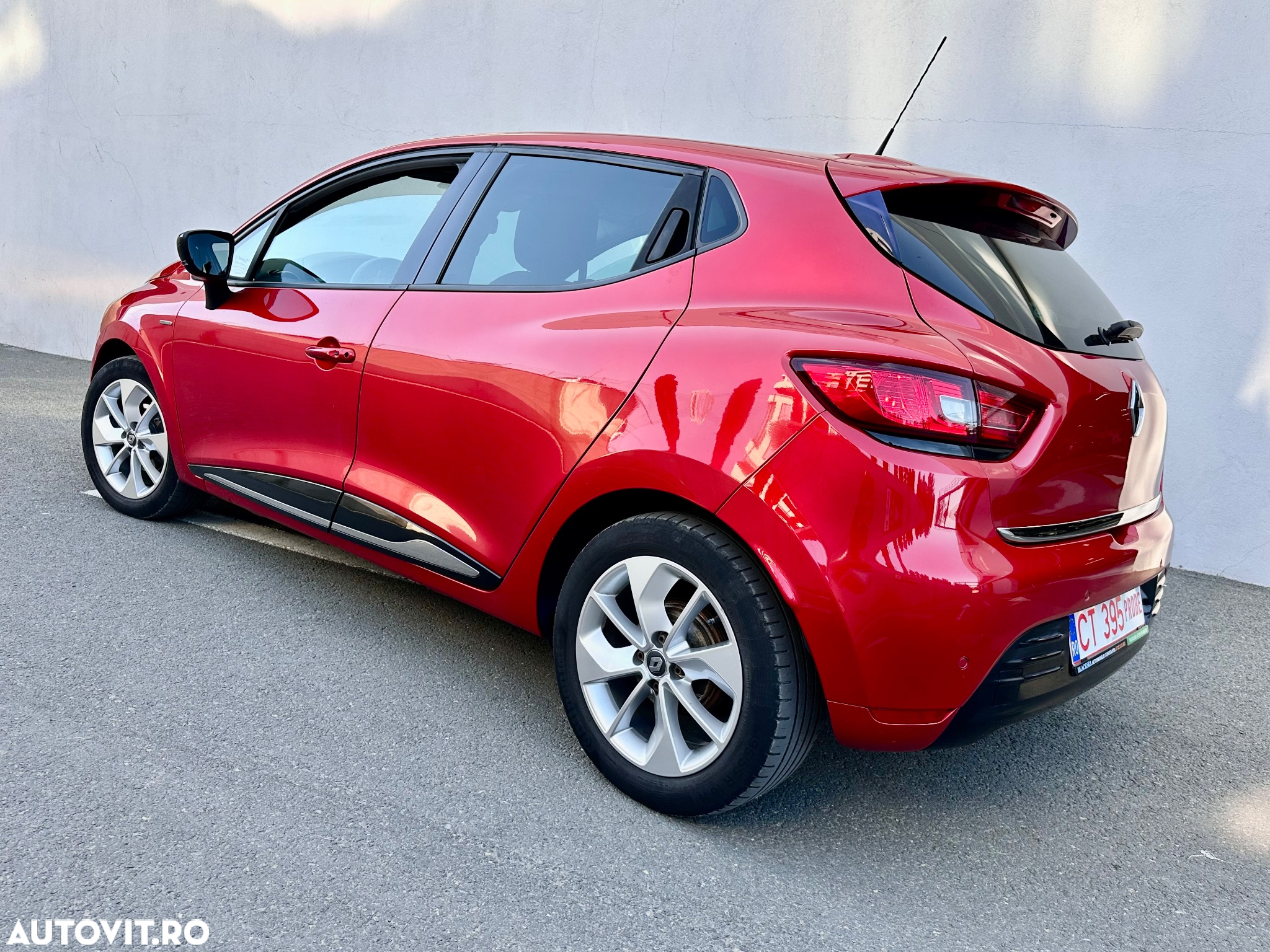 Renault Clio (Energy) TCe 90 Start & Stop LIMITED - 4