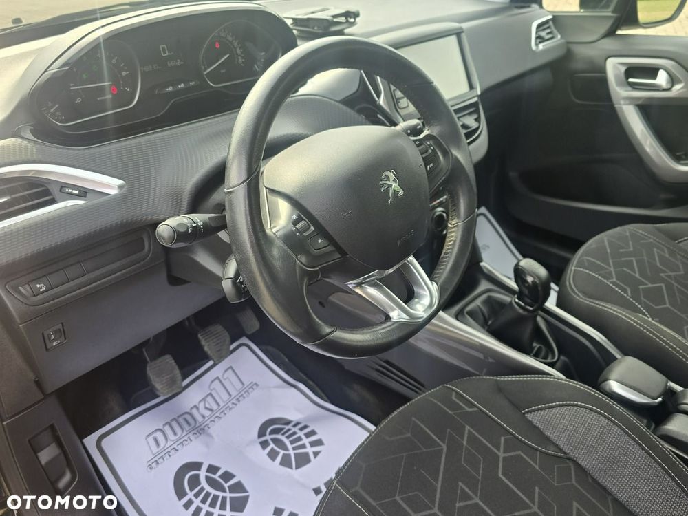Peugeot 2008 - 12