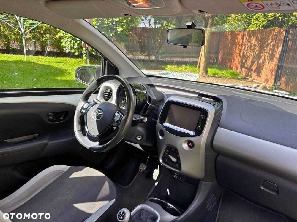 Toyota Aygo x-play touch - 5