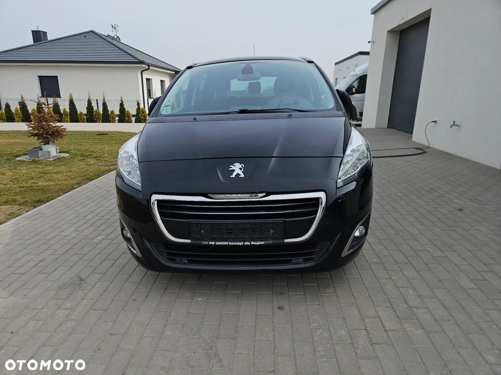 Peugeot 5008 HDI 150 Allure - 2