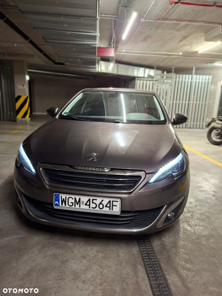 Peugeot 308 - 1