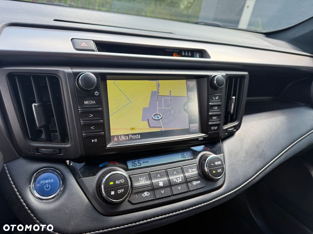 Toyota RAV4 Hybrid Silver 4x4 - 14