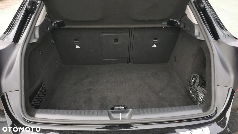 Mercedes-Benz GLA 180 7G-DCT Style - 26