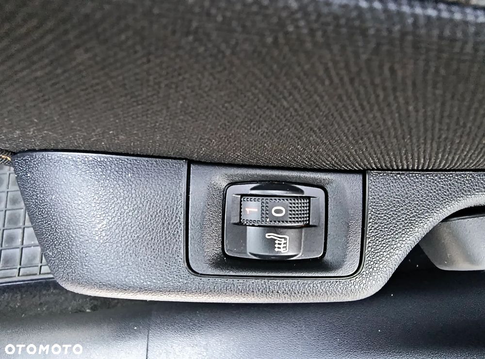 Citroën C3 1.2 PureTech GPF Shine S&S EAT6 - 10