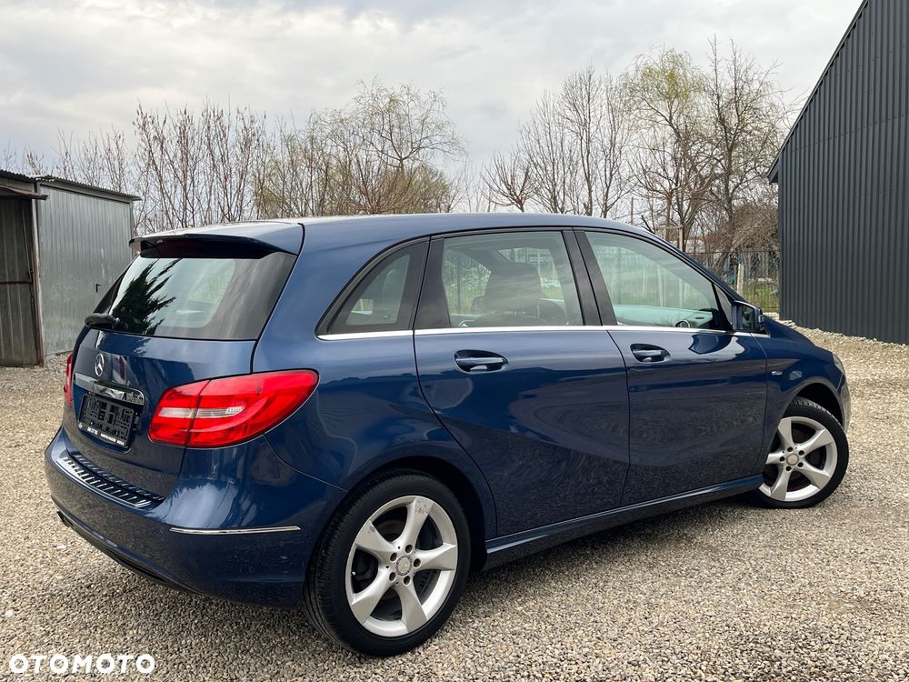 Mercedes-Benz Klasa B 180 (BlueEFFICIENCY) - 18