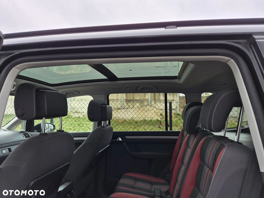 Volkswagen Touran 2.0 TDI DPF MATCH - 15