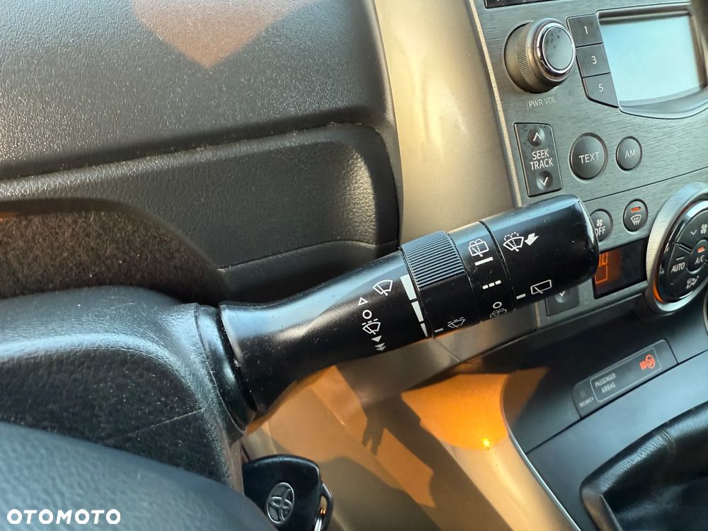 Toyota Verso 1.8 Life - 32