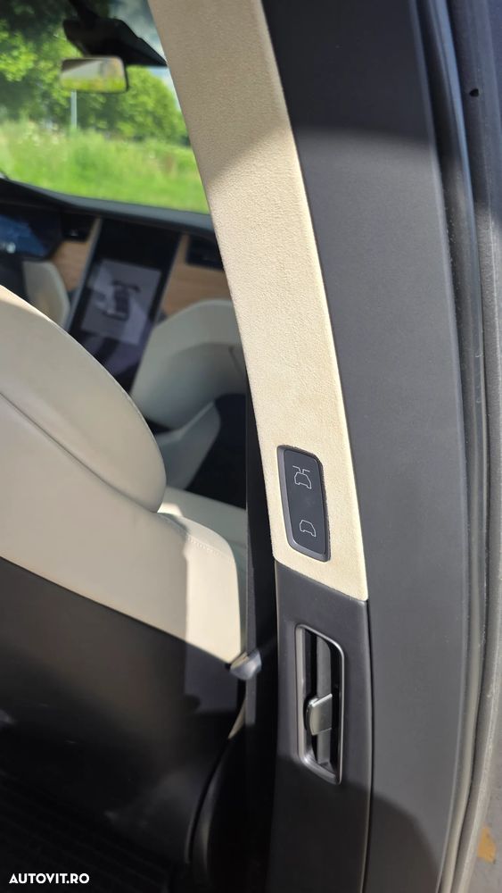 TESLA Model X 2018 — imagine 14
