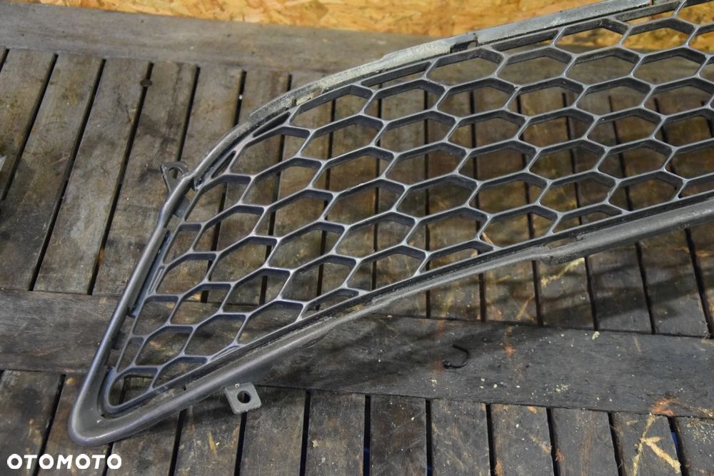 Honda Civic VIII UFO 06-11 Kratka zderzaka dolna środkowa oryginał - 2