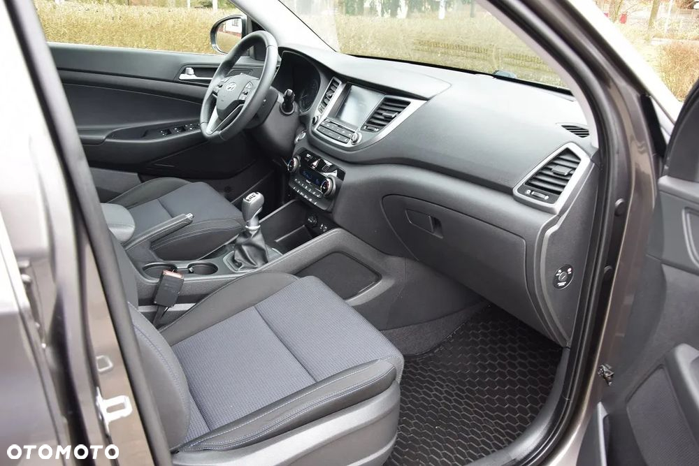 Hyundai Tucson 1.6 GDI BlueDrive Style 2WD - 8