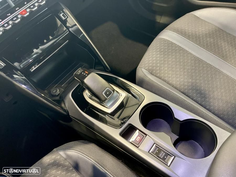 Peugeot 2008 1.2 PureTech Allure Pack EAT8 - 16