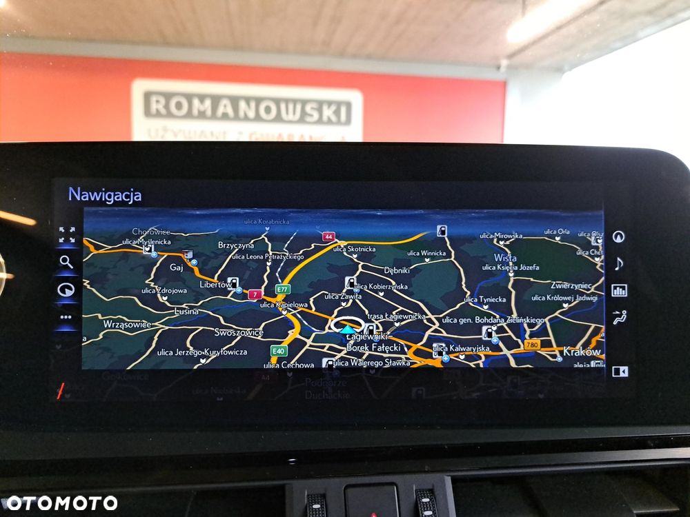 Lexus ES 300h F Sport Edition - 24