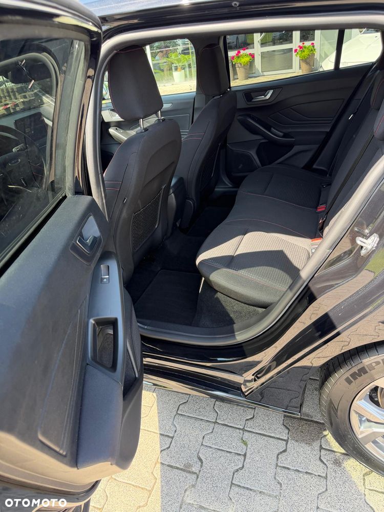 Ford Focus 1.0 EcoBoost mHEV ST-Line - 18