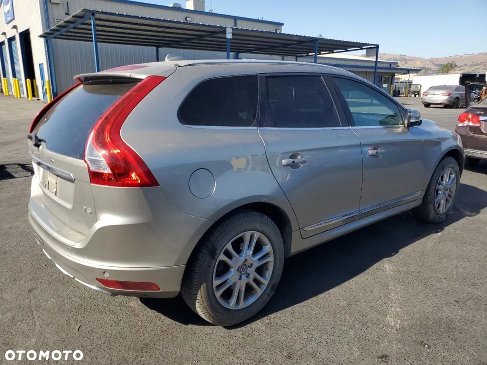 Volvo XC 60 - 4