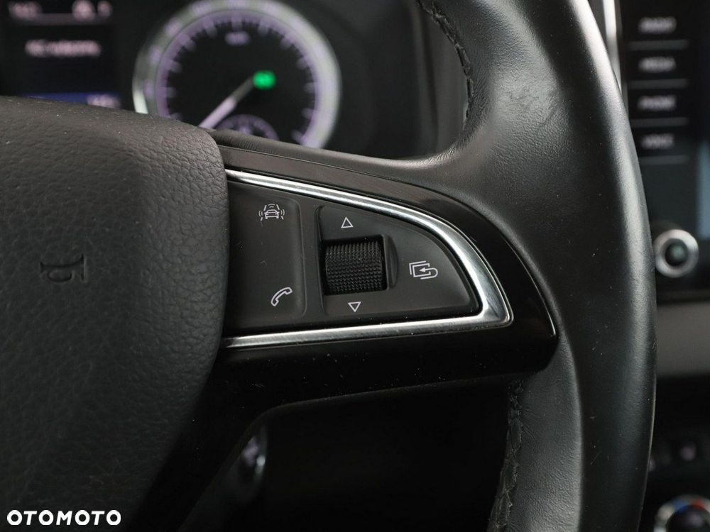 Skoda Karoq 1.6 TDI SCR DSG Style - 34
