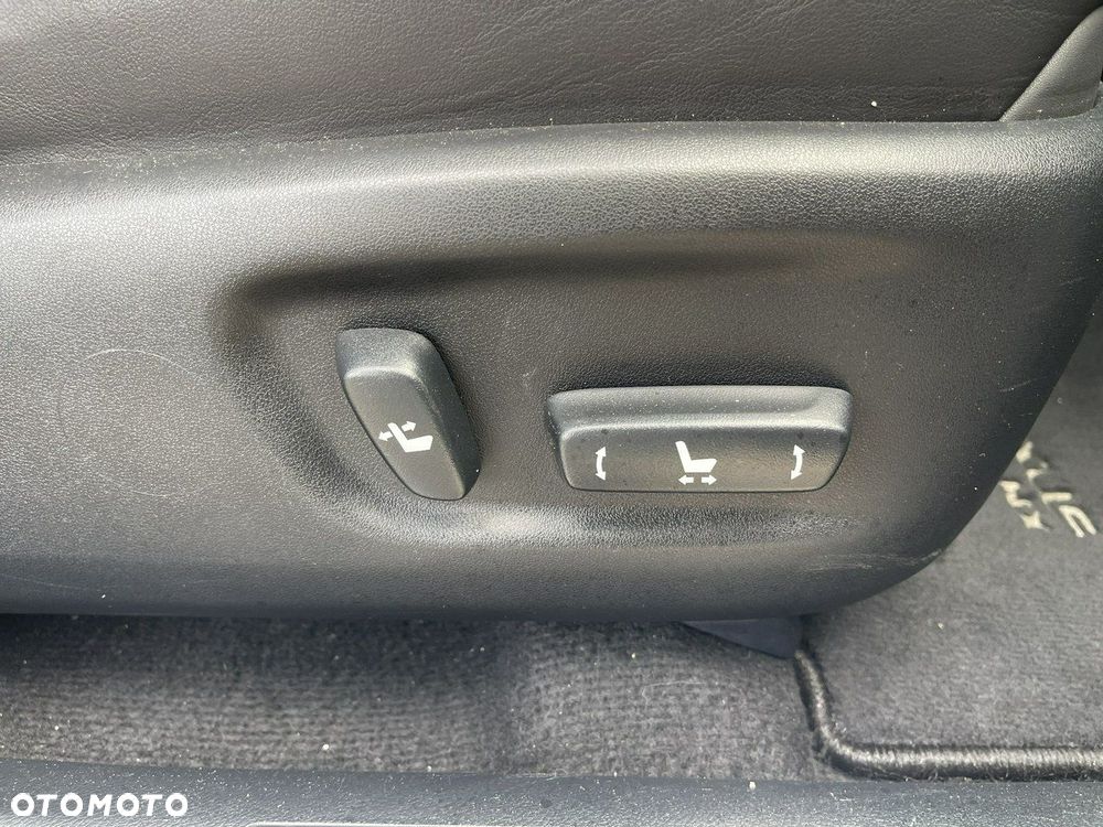 Lexus NX 200t AWD F Sport - 13