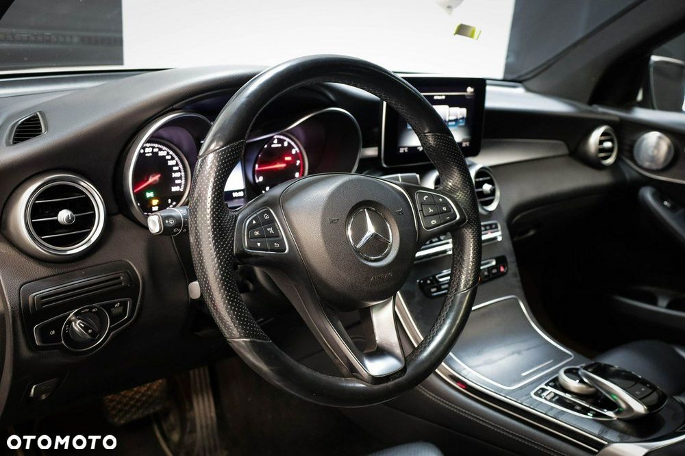 Mercedes-Benz GLC - 19
