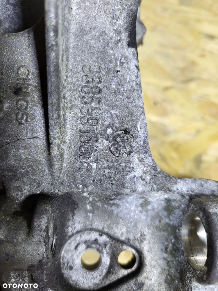 Łapa mocowanie alternatora 1.6 hdi Peugeot Citroen - 3