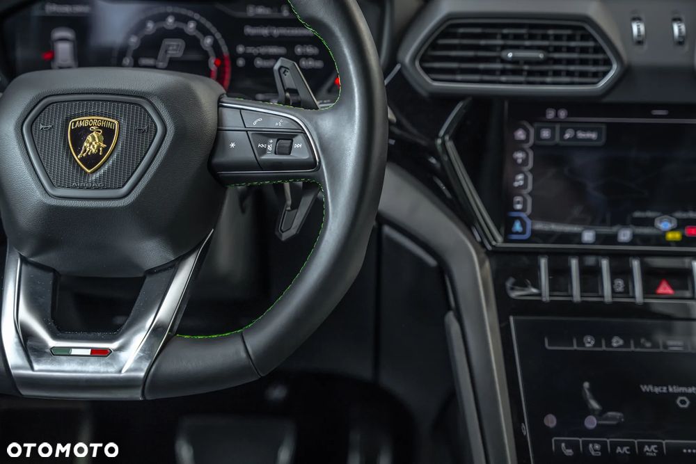 Lamborghini Urus - 32