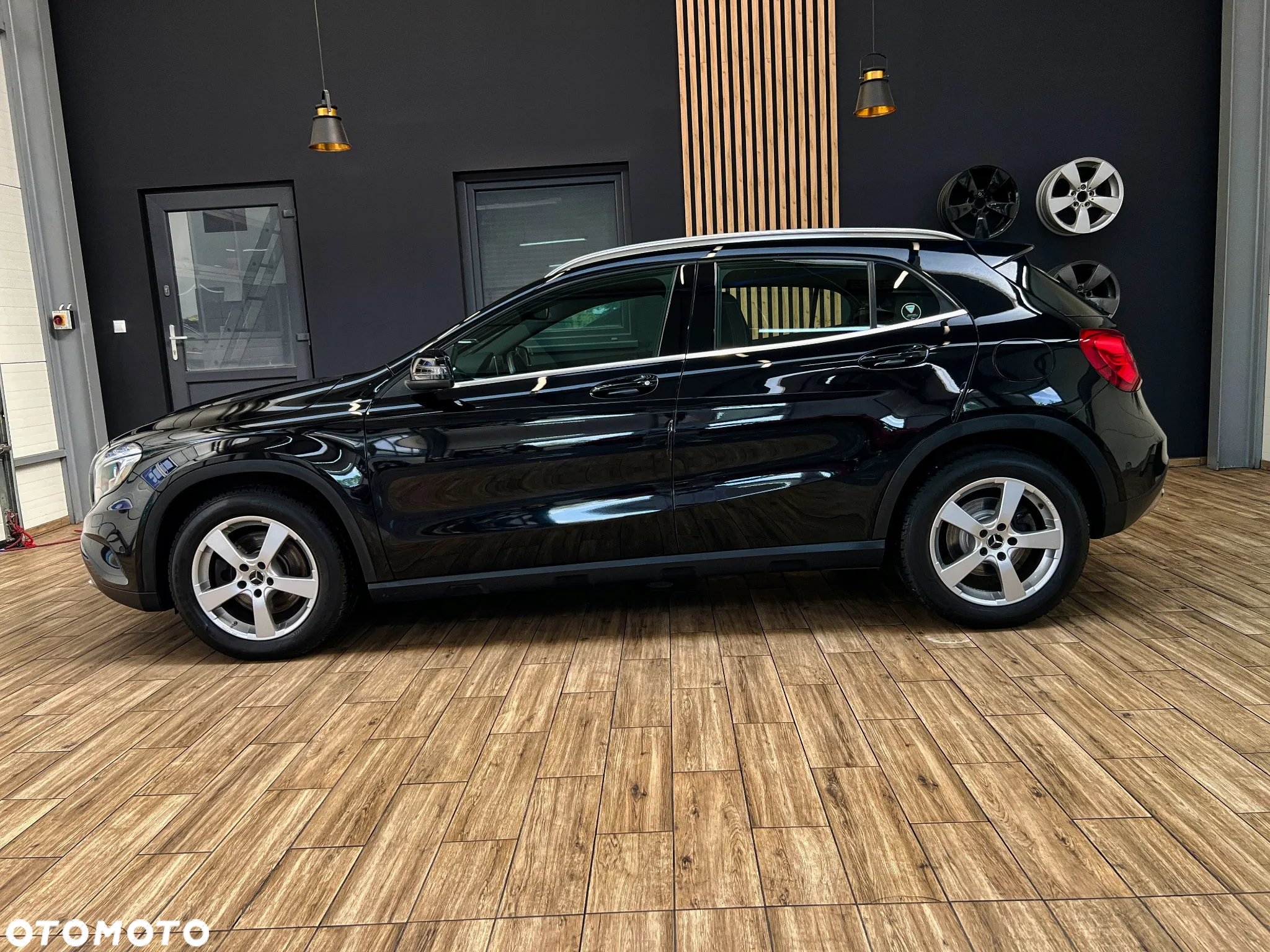 Mercedes-Benz GLA 250 7G-DCT - 12