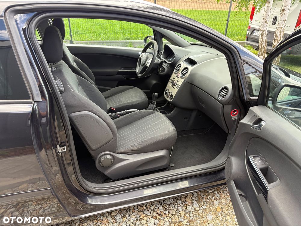 Opel Corsa 1.4 16V Edition - 9