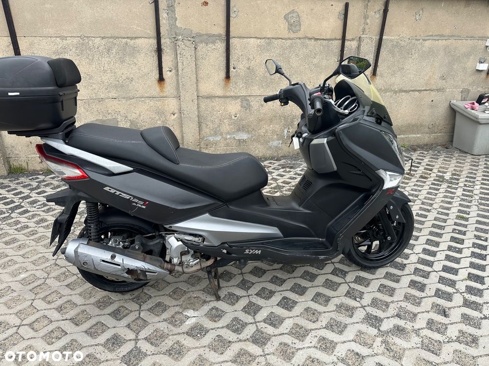 SYM GTS - 5