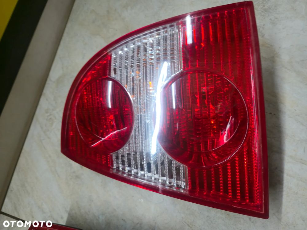 VW PASSAT B5 FL SEDAN LAMPA PRAWA LEWA TYŁ EU - 3