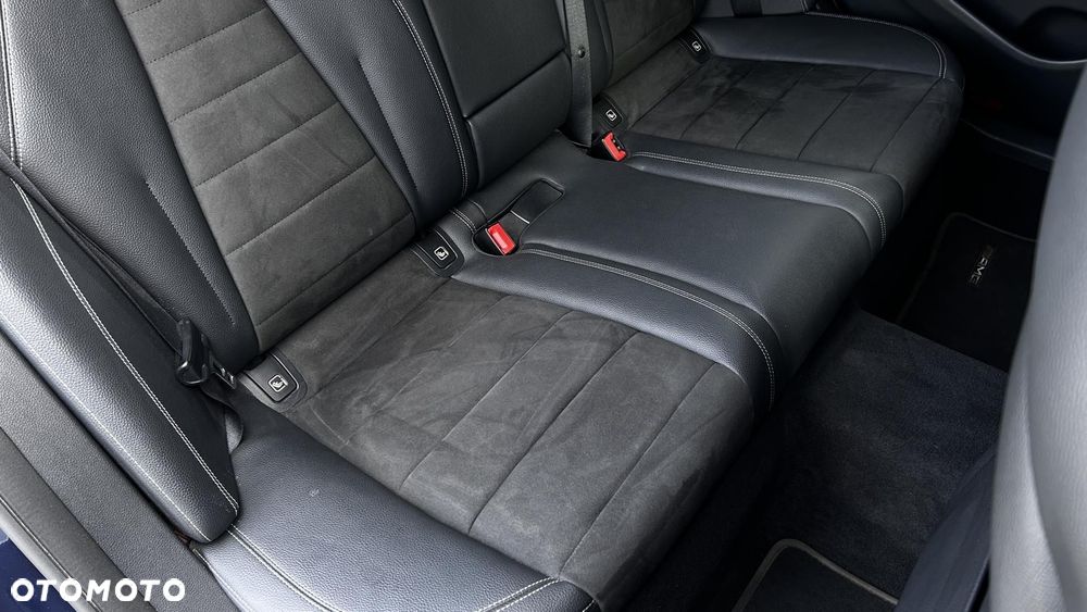 Mercedes-Benz Klasa E - 28