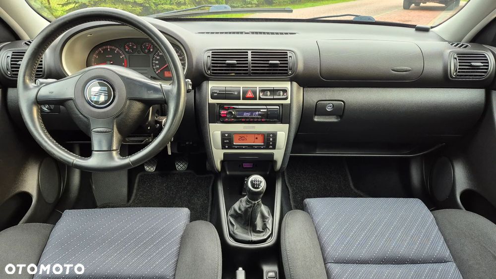 Seat Leon 1.6 16V Signo - 8