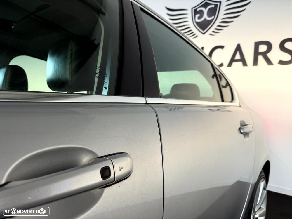 Jaguar XF 2.2 D Premium Luxury - 6