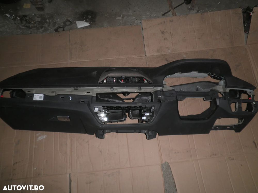 Plansa BMW Seria 5 G30 G31 UK volan dreapta 6832914