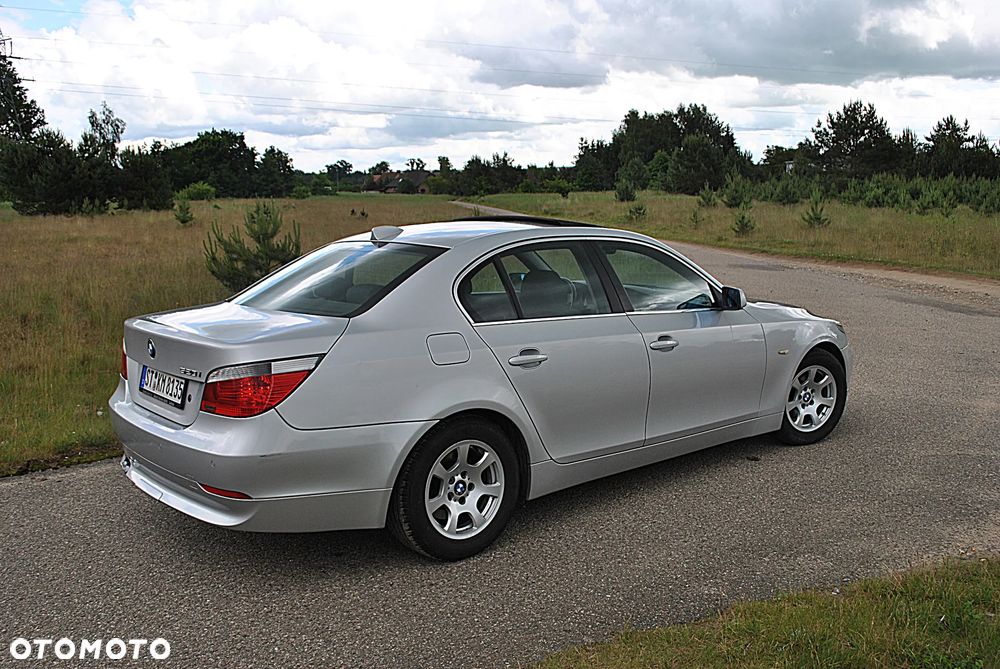 BMW Seria 5 520i - 5