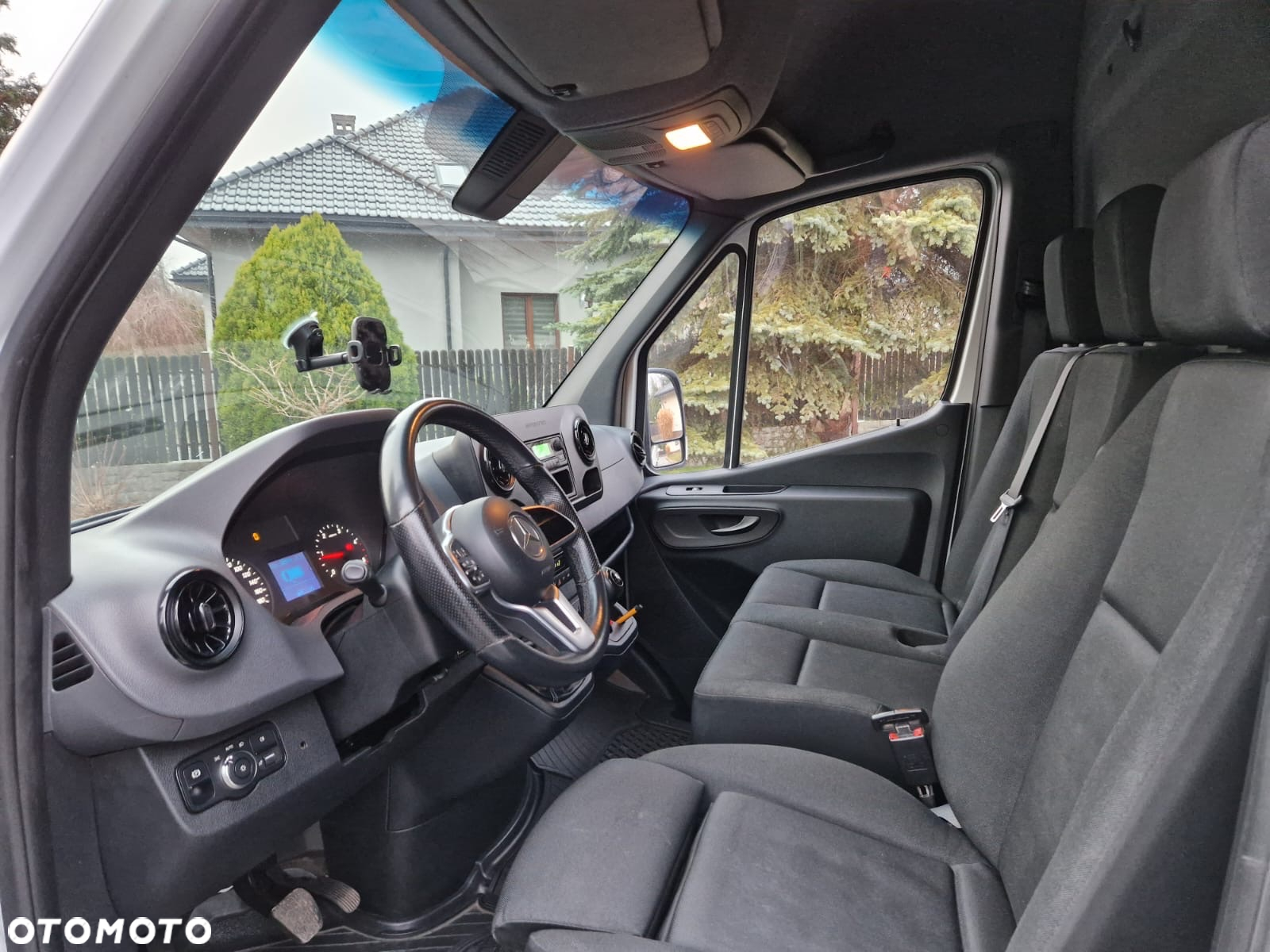 Mercedes-Benz Sprinter - 14