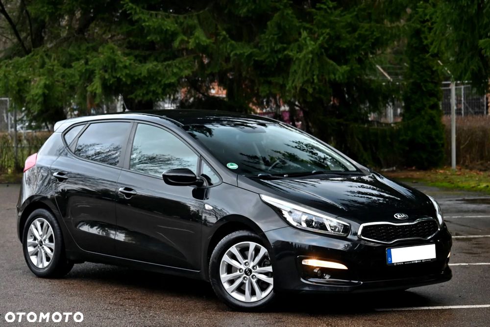 Kia Ceed 1.4 CVVT Dream-Team Edition - 10