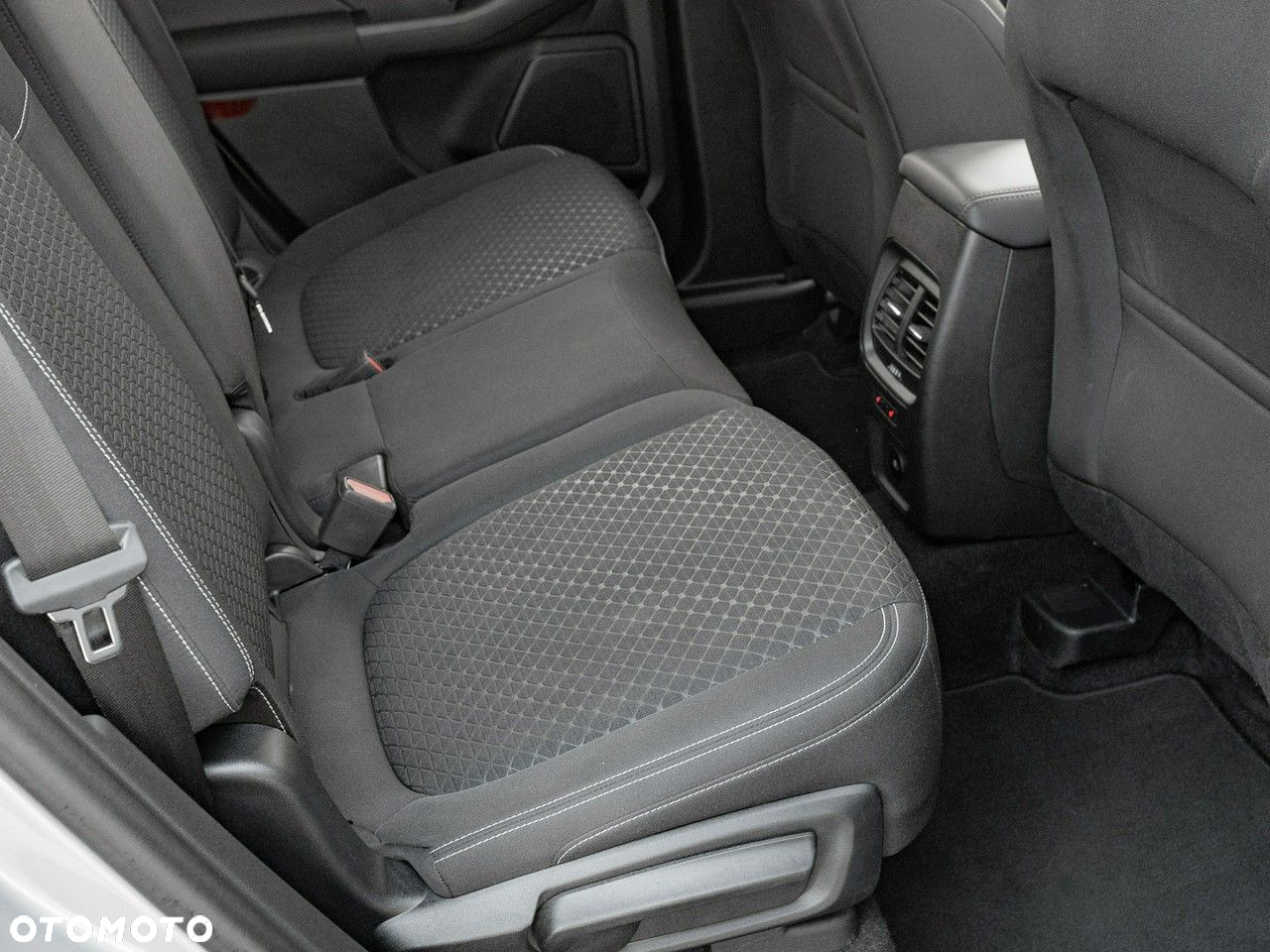 Ford Kuga 1.5 EcoBoost FWD Titanium - 29
