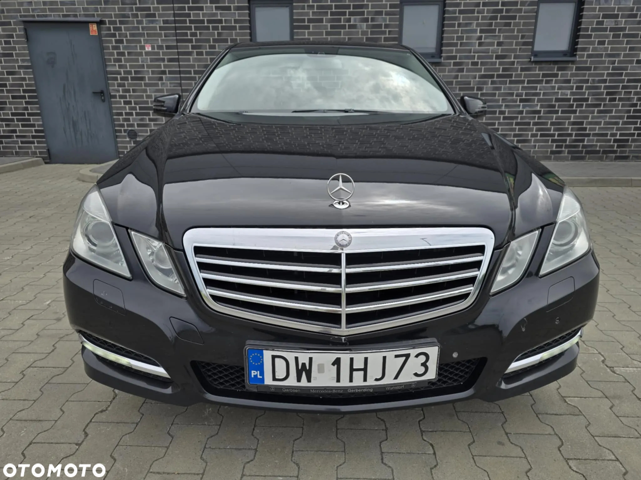 Mercedes-Benz Klasa E 200 T BlueEFFICIENCY 7G-TRONIC Avantgarde - 7