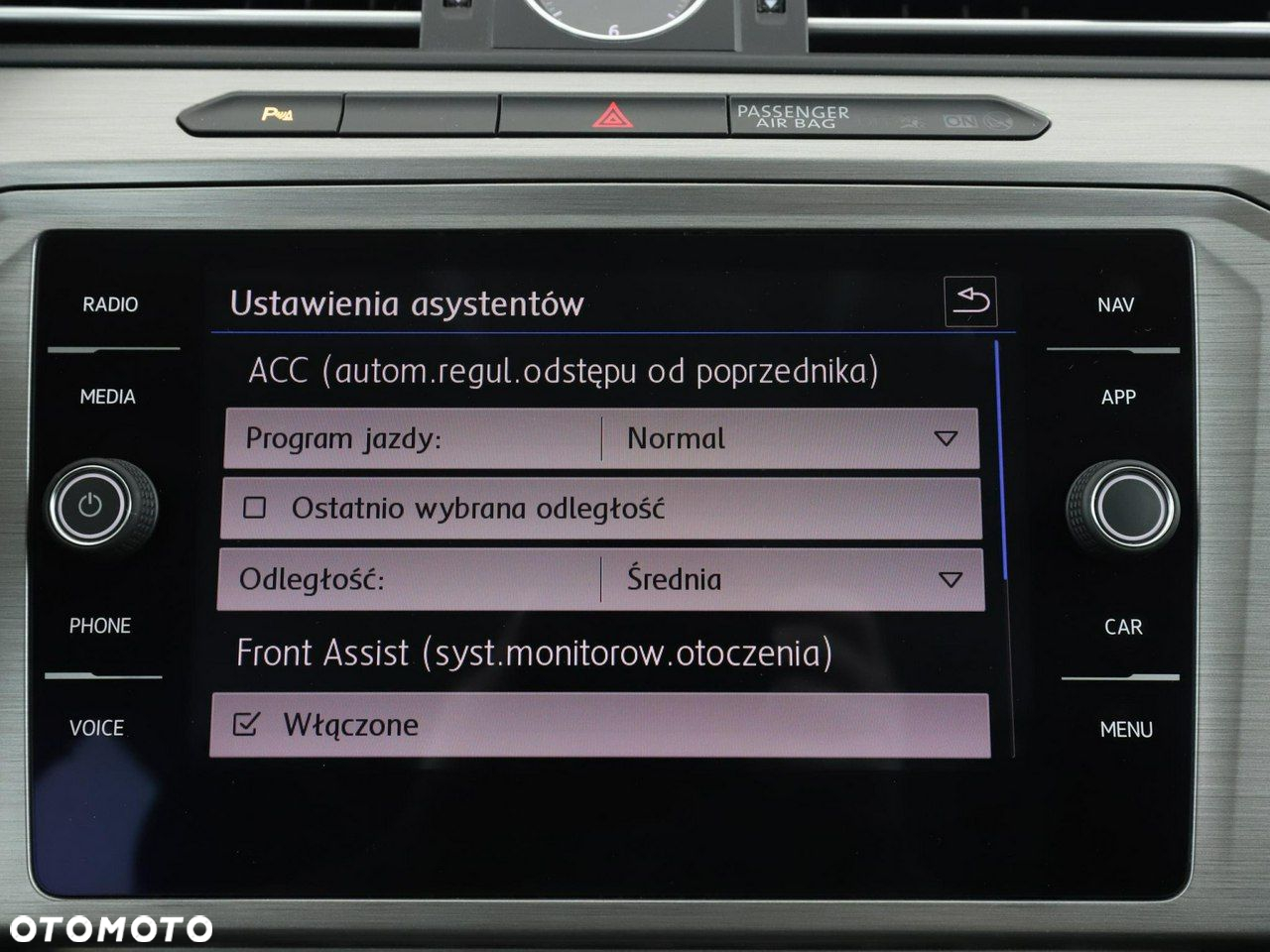 Volkswagen Passat 2.0 TDI BMT Trendline - 26