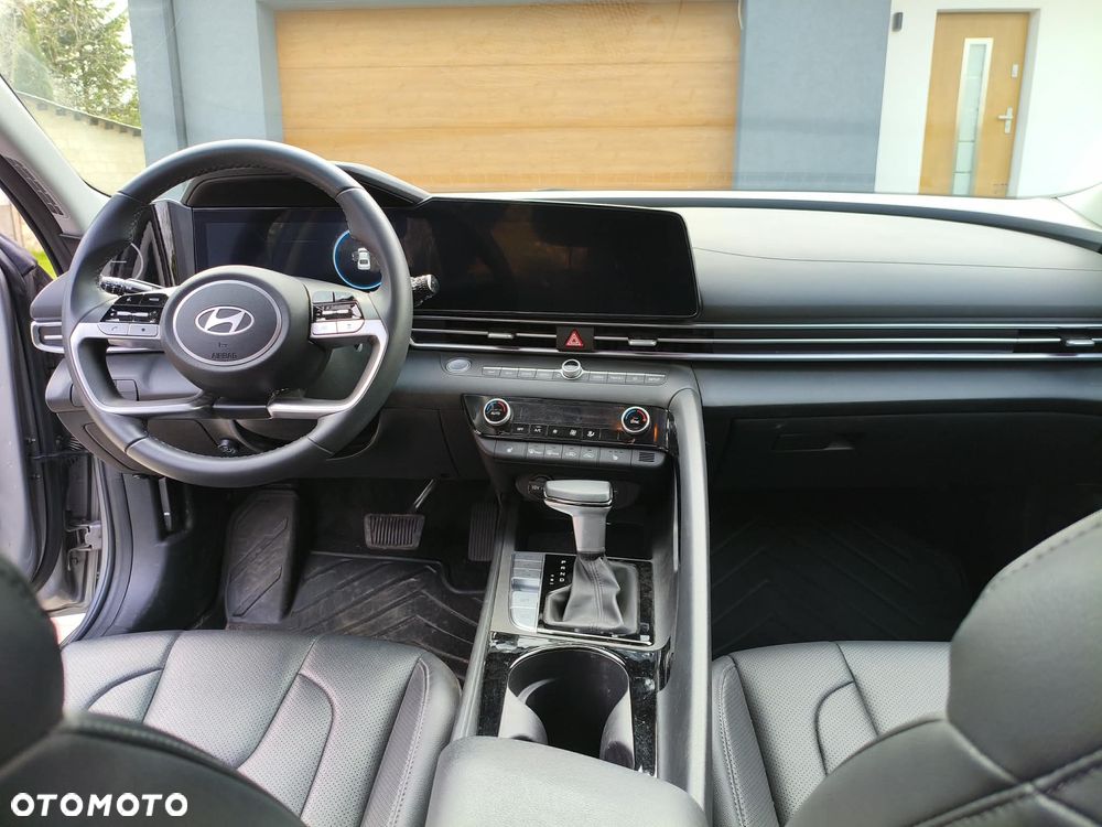 Hyundai Elantra 1.6 Premium - 6