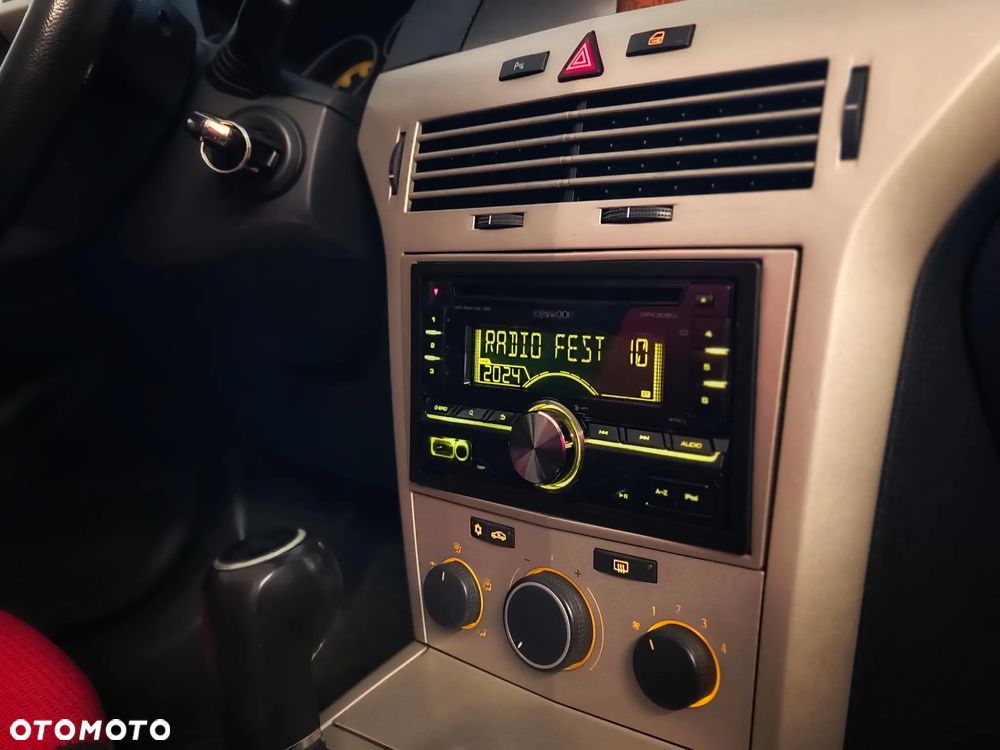 Opel Astra - 38