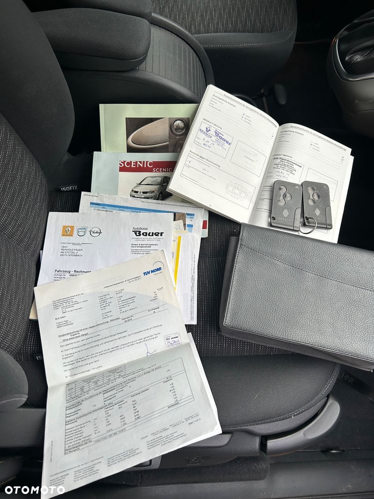 Renault Grand Scenic - 10