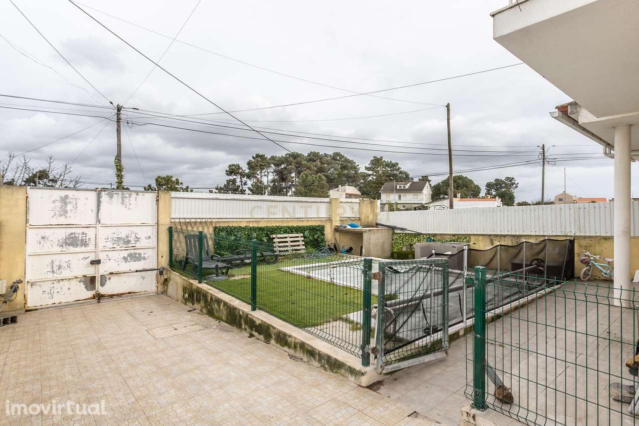 Moradia T3 com Piscina em Fernão Ferro – Conforto e Modernidade num Es - Grande imagem: 4/37