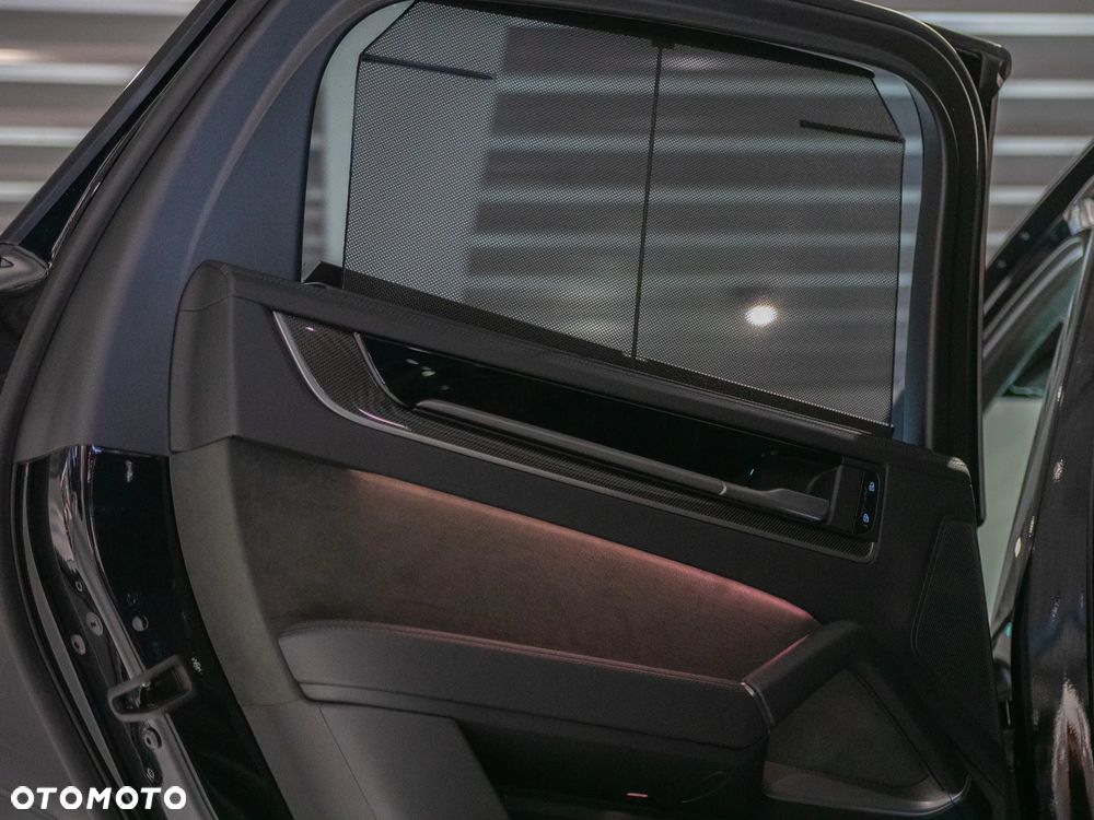 Porsche Cayenne - 23