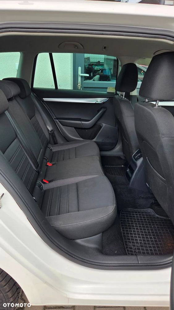 Skoda Octavia 1.6 TDI SCR Ambition - 22