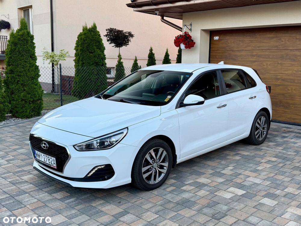 Hyundai i30 1.6 D GO Plus - 30