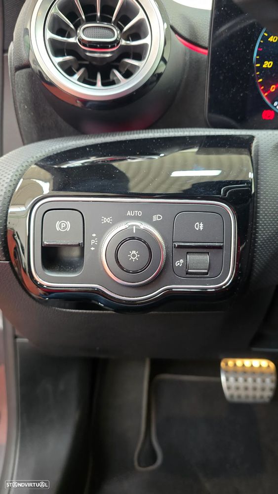 Mercedes-Benz A 180 d AMG Line Aut. - 11