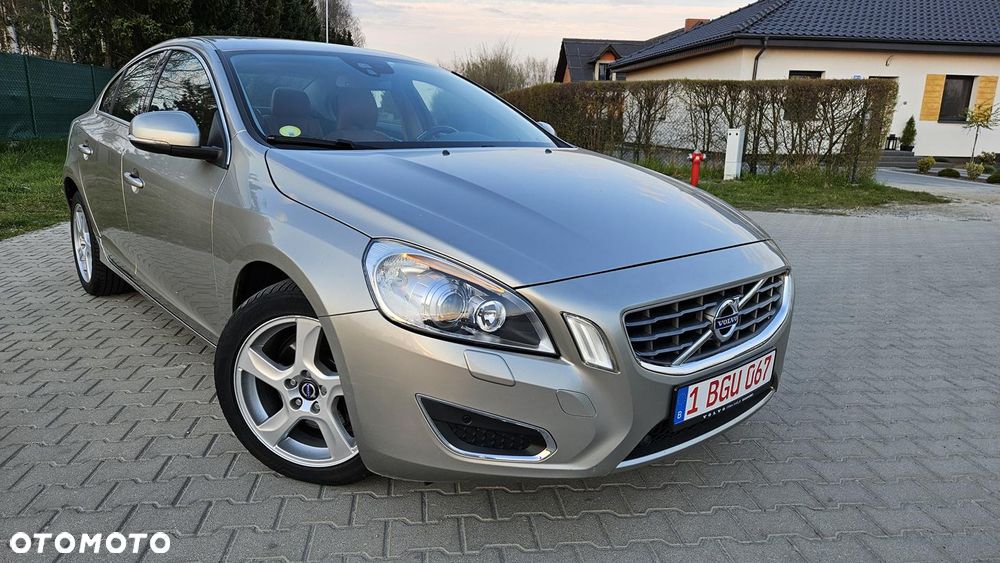 Volvo S60 D3 Summum - 1