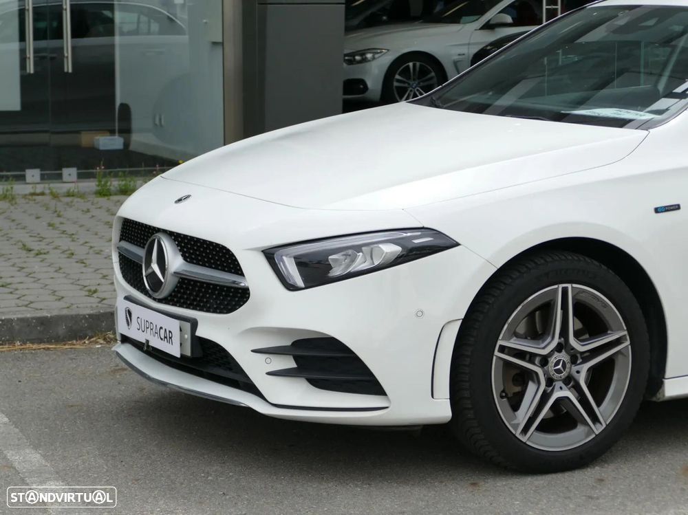 Mercedes-Benz A 250 e AMG Line - 4