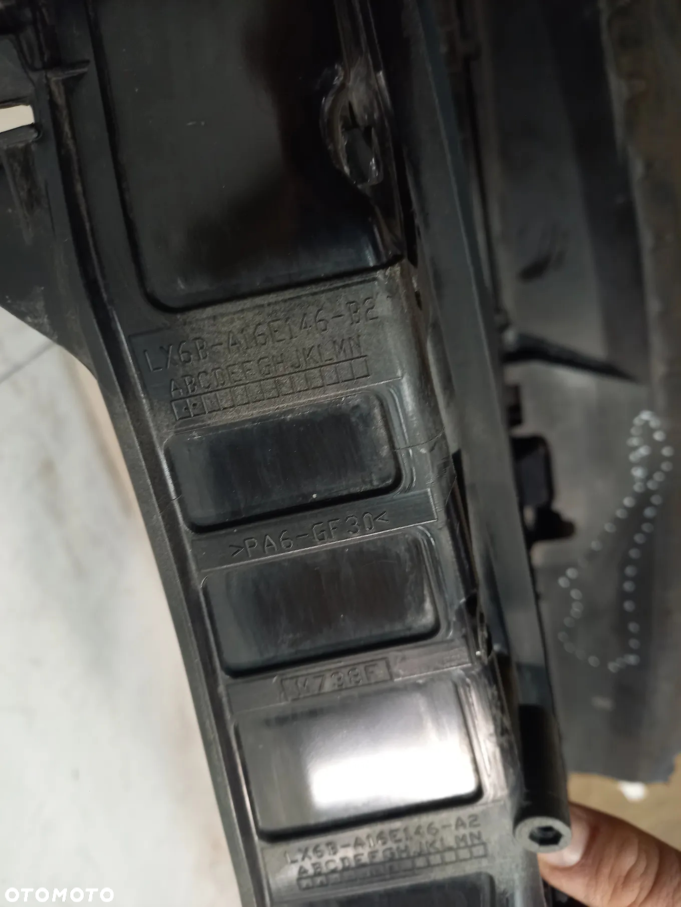 Ford Kuga Escape MK3 III 3 zaluzja tunel powietrza maskownica - 6
