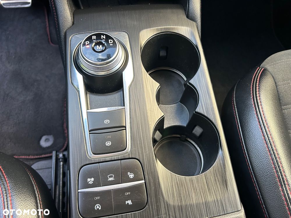 Ford Kuga 2.0 EcoBlue 4x4 ST-LINE X - 24