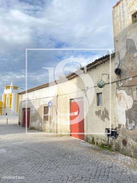 Armazém / Edificio  para remodelação - Grande imagem: 2/6